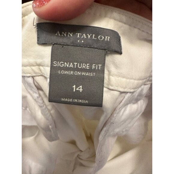 Ann Taylor Womens Signature Fit White Capri Pants Size 14 Cotton Blend - Picture 5 of 5
